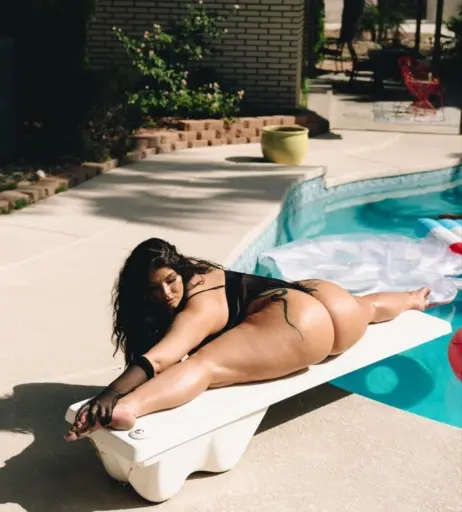 Image 10640609 from thezoerenea - Zoë Renea