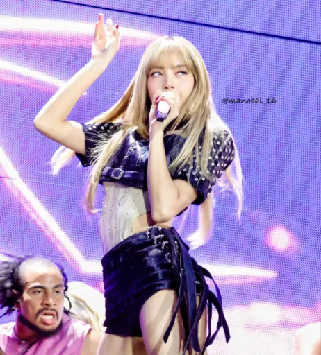 Image 10617202 from Lisa | BLΛƆKPIИK (Blackpink)