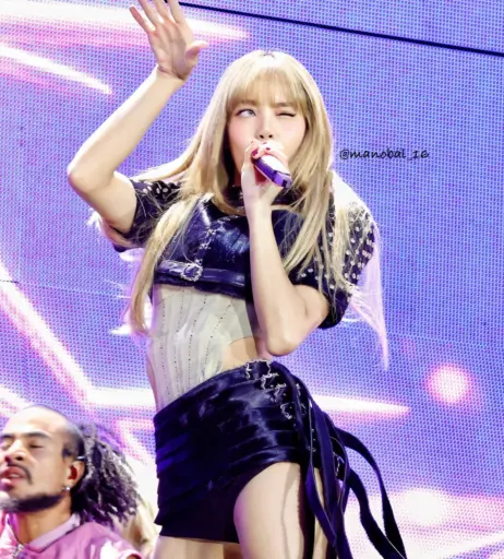 Image 10617201 from Lisa | BLΛƆKPIИK (Blackpink)