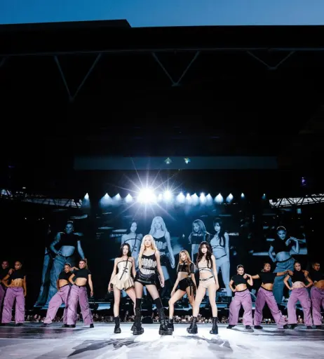 Image 10617233 from Lisa | BLΛƆKPIИK (Blackpink)