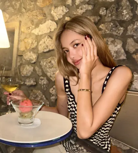 Image 10617259 from Lisa | BLΛƆKPIИK (Blackpink)