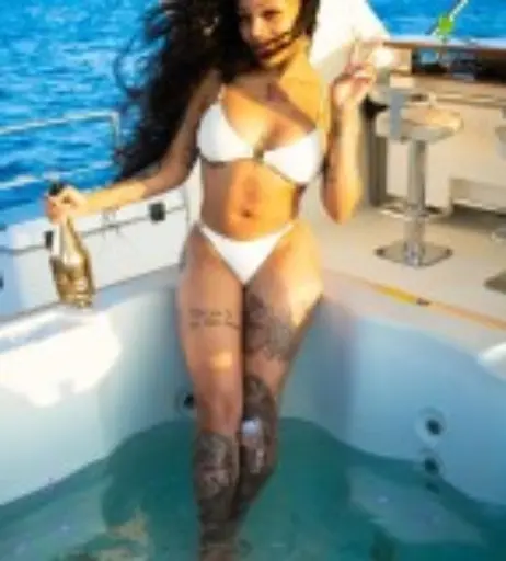 Image 10616808 from glorilla