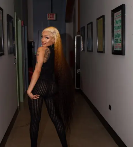 Image 10616861 from glorilla