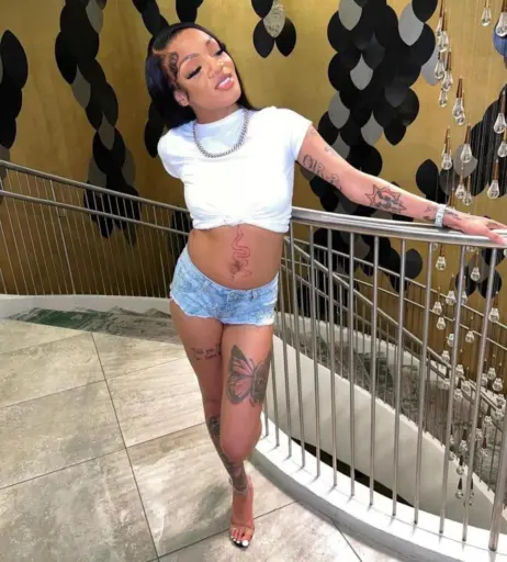 Image 10616874 from glorilla