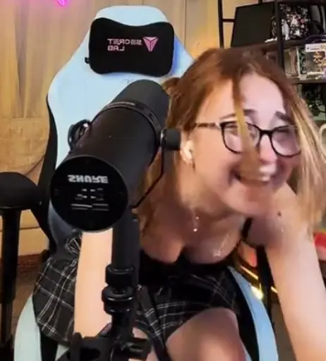 Image 10612311 from Lyssaurora