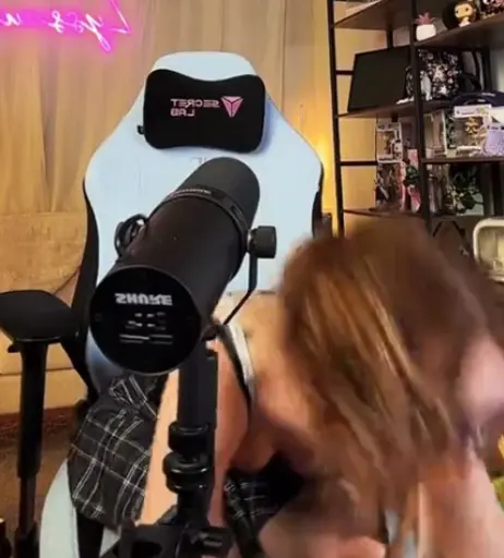 Image 10612310 from Lyssaurora