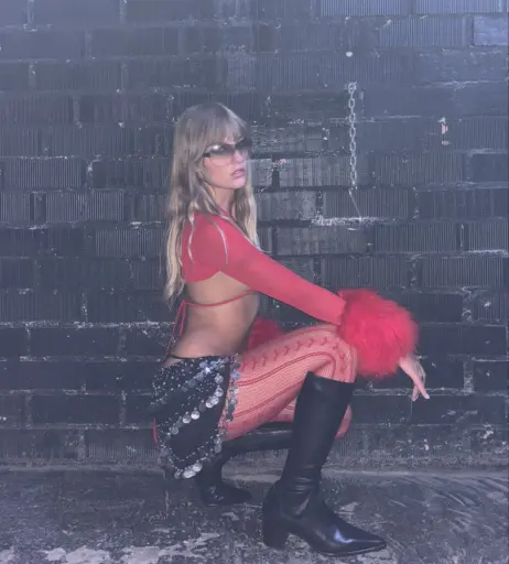 Image 10619421 from Victoria De Angelis (Maneskin bassist)