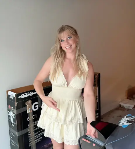 Image 10624460 from Ellie in Space / esherifftv