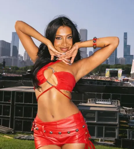 Image 10624033 from LARA RAJ / lararajj (member of KATSEYE)