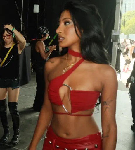 Image 10624036 from LARA RAJ / lararajj (member of KATSEYE)