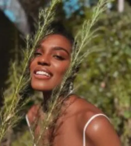 Image 10621566 from China Anne McClain