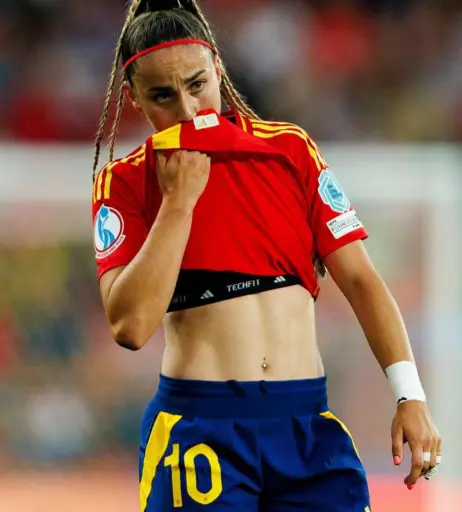 Image 10620610 from Female football/soccer players