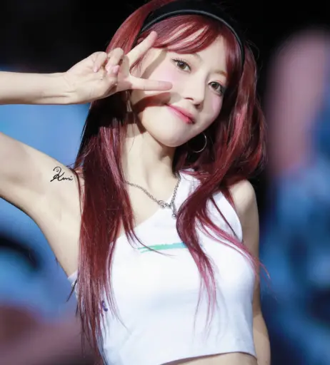 Image 10620026 from Sakura Miyawaki 宮脇 咲良 | LESSERAFIM