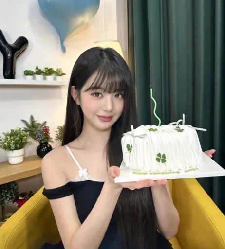 Image 10620345 from Jang Won-young / 장원영 WONYOUNG