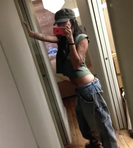 Image 10623832 from beabadoobee radvxz