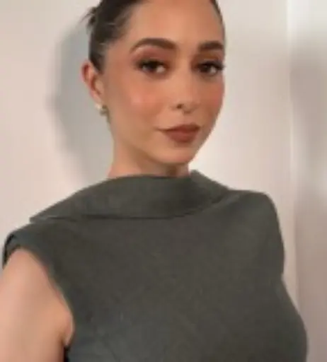 Image 10622935 from Cristin Milioti