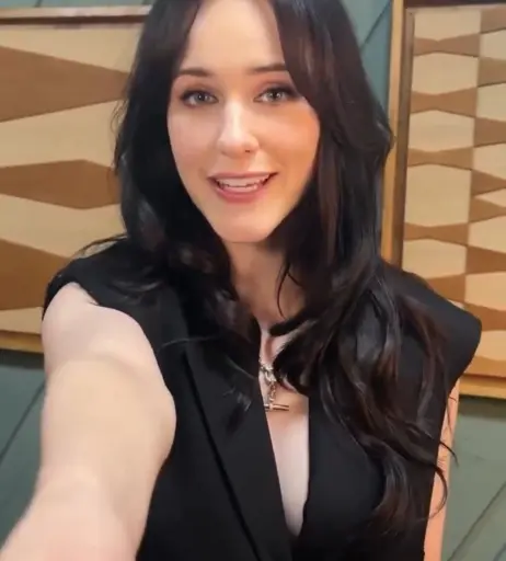 Image 10622647 from Rachel Brosnahan (Marvelous Mrs. Maisel)