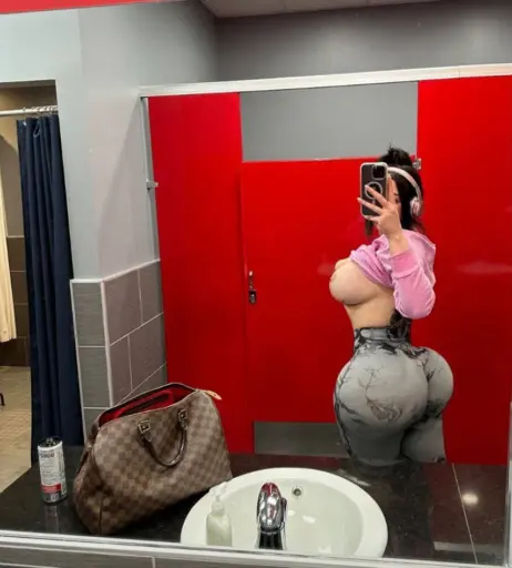 Image 10629665 from nickiibaby / nickiitheboss