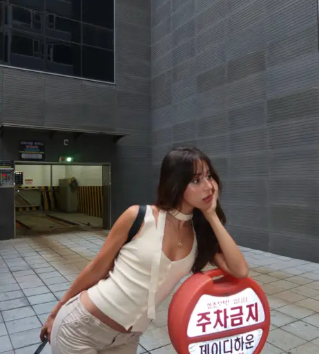 Image 10608815 from Izzybizzyspider | FBE React Girl