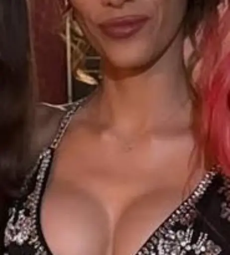 Image 10601460 from Cristina "Vee" Valenzuela