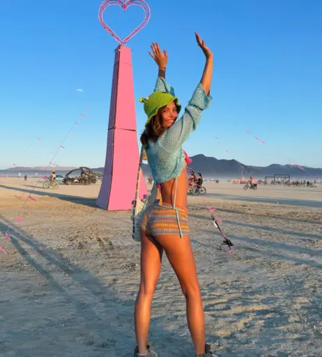 Image 10600118 from Dasha Komarova / Darya Komarova / Odarka Komarova