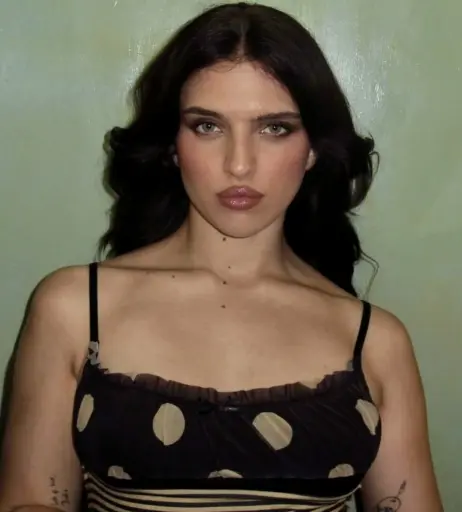 Image 10695803 from Mae Muller