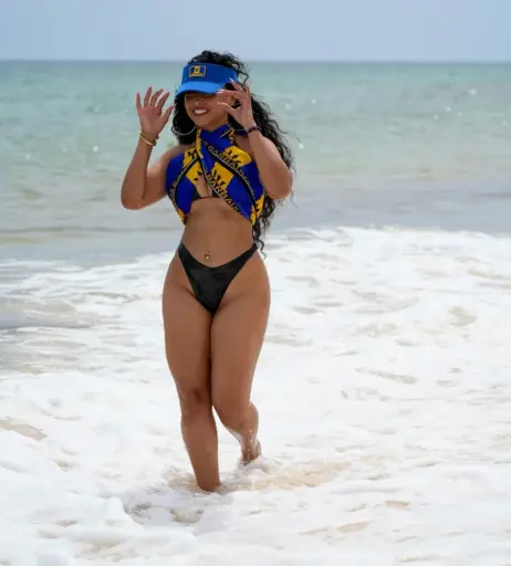 Image 10697541 from Robin Roxette