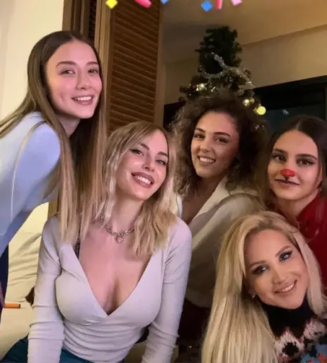 Image 10691477 from Hande Sarıoğlu