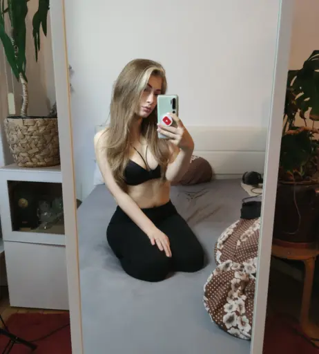 Image 1069005 from Jolean