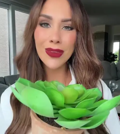 Image 10685808 from xoesmeerose / esmeeteaches