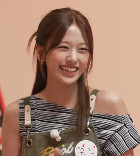 Image 10682748 from An Yujin 안유진 | YUJIN