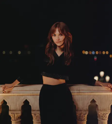 Image 10689385 from Emilia Jones