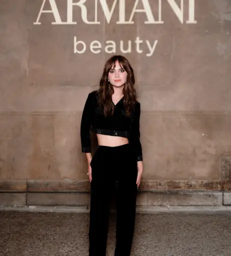 Image 10689384 from Emilia Jones