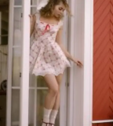 Image 10598872 from Alice Li