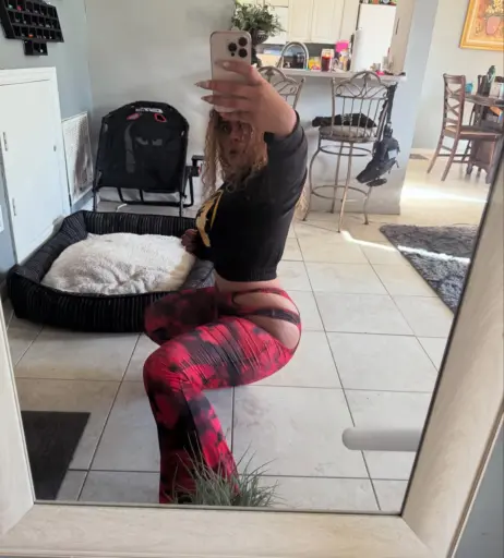 Image 10598066 from JustYeliz