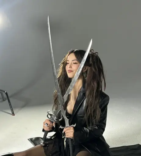 Image 1035392 from Valkyrae