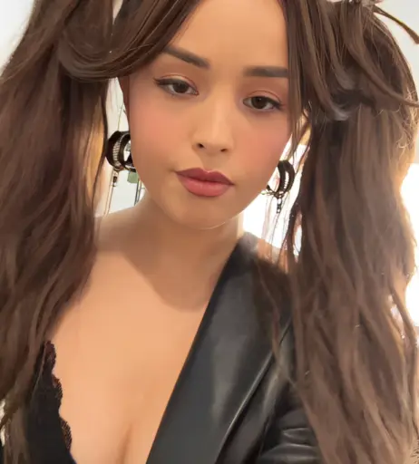 Image 1034537 from Valkyrae