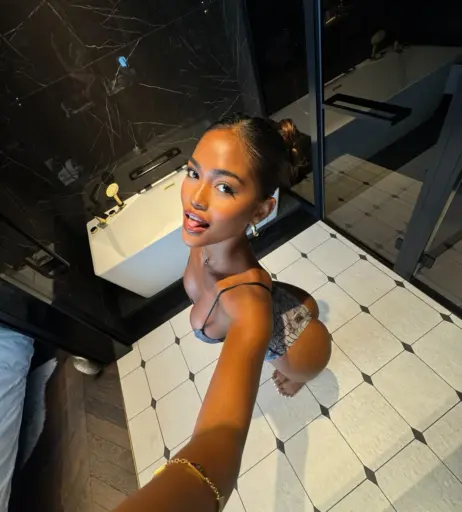 Image 10317542 from maeurn1 / maeurn.tv / Maeurn Smiles