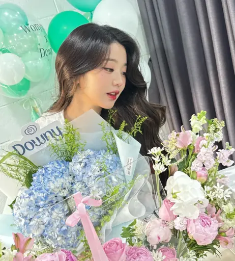 Image 10311519 from Jang Won-young / 장원영 WONYOUNG