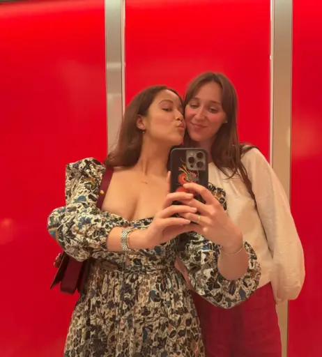 Image 10311425 from Laufey lin