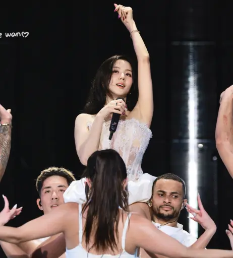 Image 10312405 from Jisoo  || - BLΛƆKPIИK ( BLACKPINK )