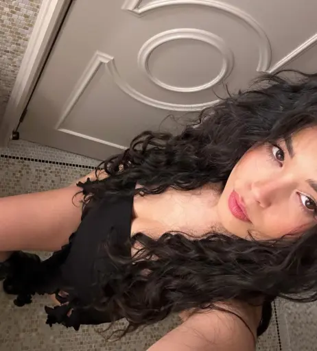Image 1032420 from Valkyrae