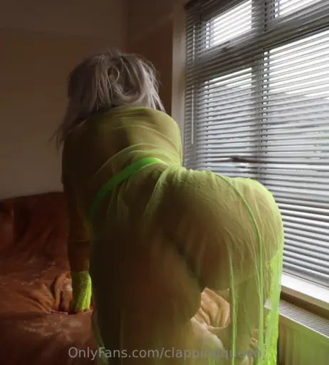 Image 10323367 from Tuttithebooty/Clappingqueen