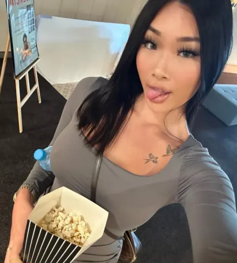 Image 10329402 from Martina Chen