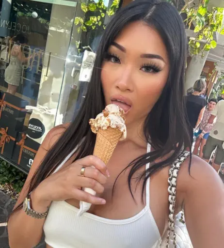 Image 10329394 from Martina Chen