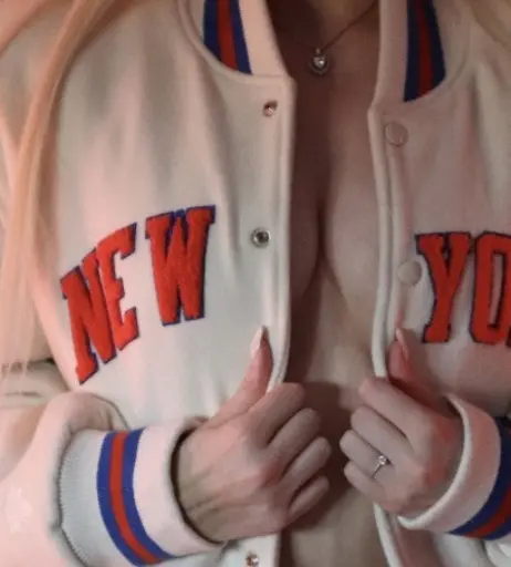 Image 1033565 from ASMR Janina