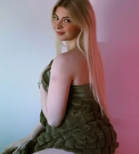 Image 1033066 from ASMR Janina