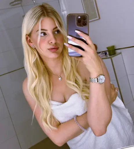 Image 1025981 from ASMR Janina
