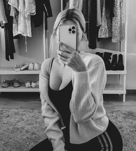 Image 1022095 from ASMR Janina