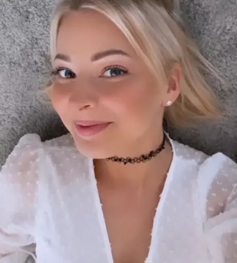 Image 1023838 from ASMR Janina